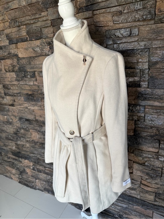 Calvin Klein Jackets & Blazers - Calvin Klein Cream Belted Trench Coat